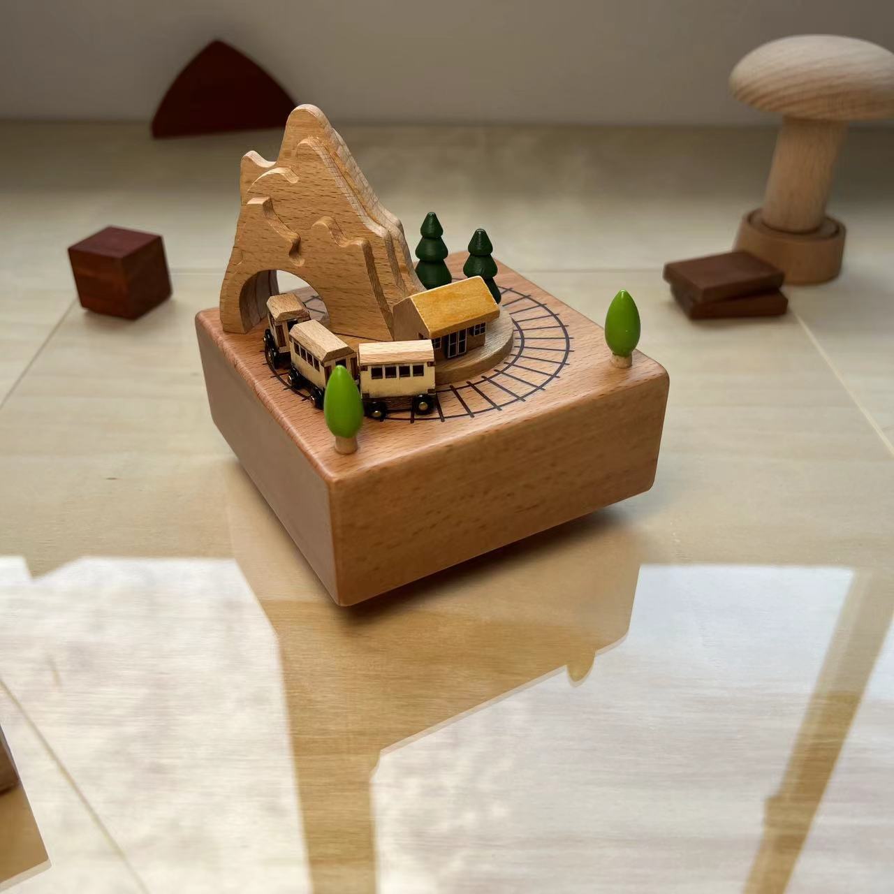 SheremArt™ WhimsyWood Spieluhr