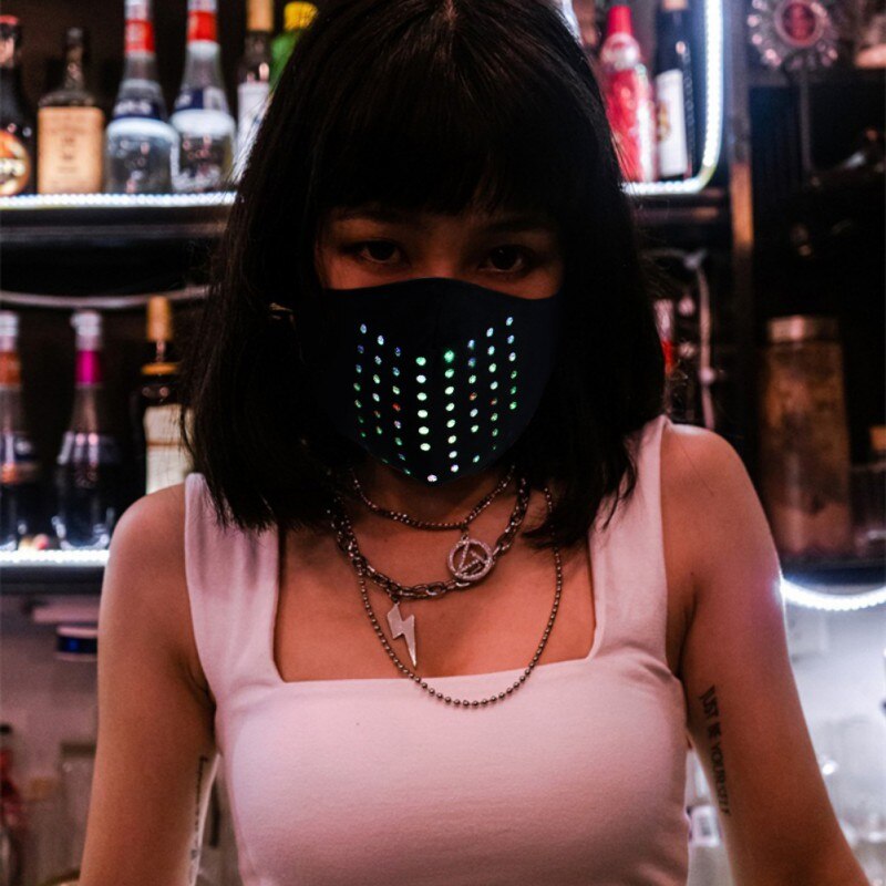 Sprachgesteuerte LED-Maske