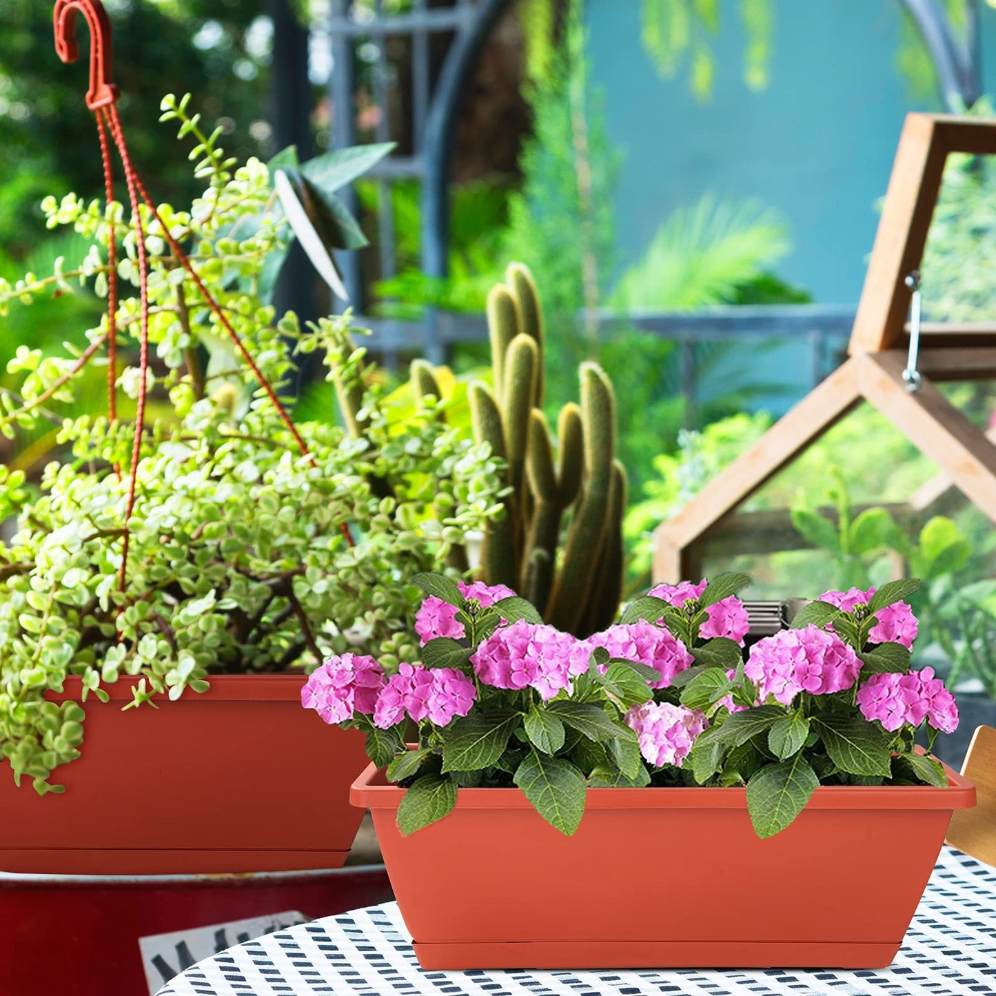 Rechteckiger Blumenkasten